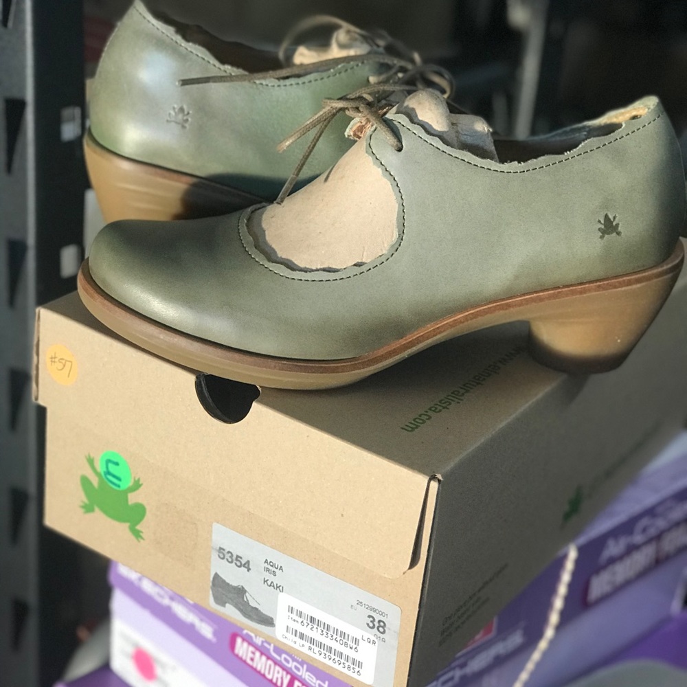 El Naturalista Mary Janes